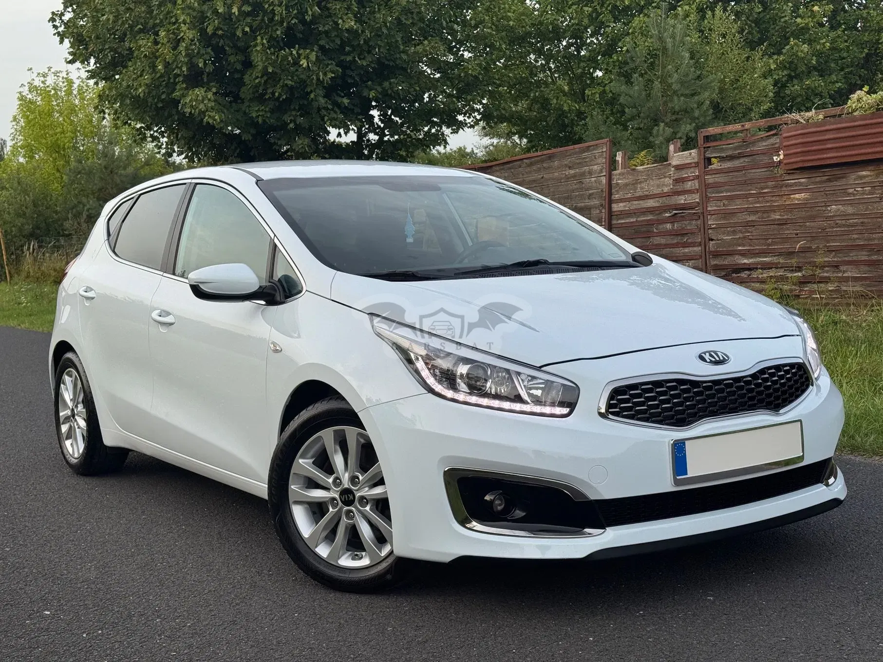 Kia Ceed II (2012-) 1.4 CVVT ISG Dream Team Edition 2017