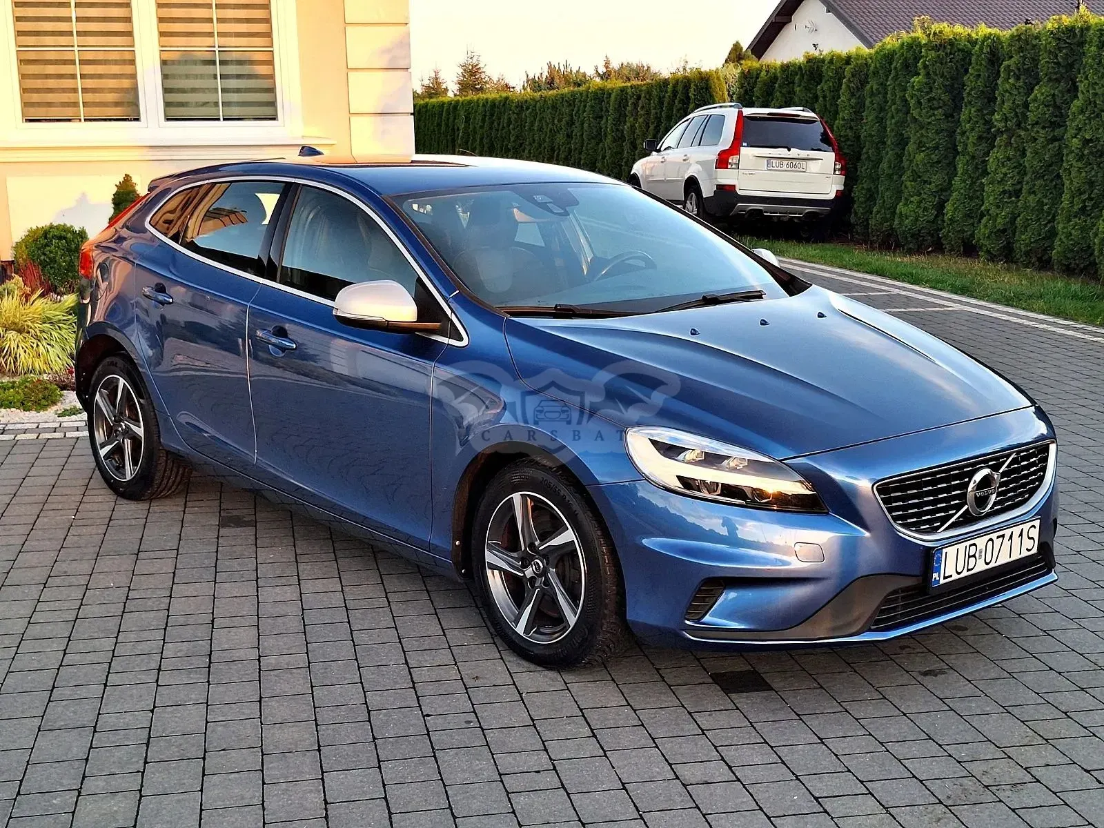 Volvo V40 II (2012-) D3 RDesign 2017