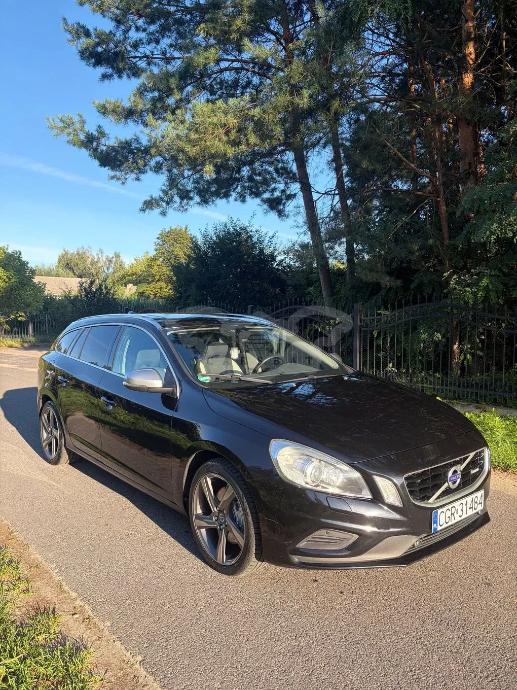 Volvo V60 I (2011-2018) D5 Geartronic RDesign 2011