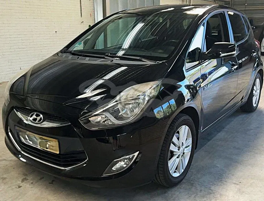Hyundai IX20 1.4 blue YES Gold 2012