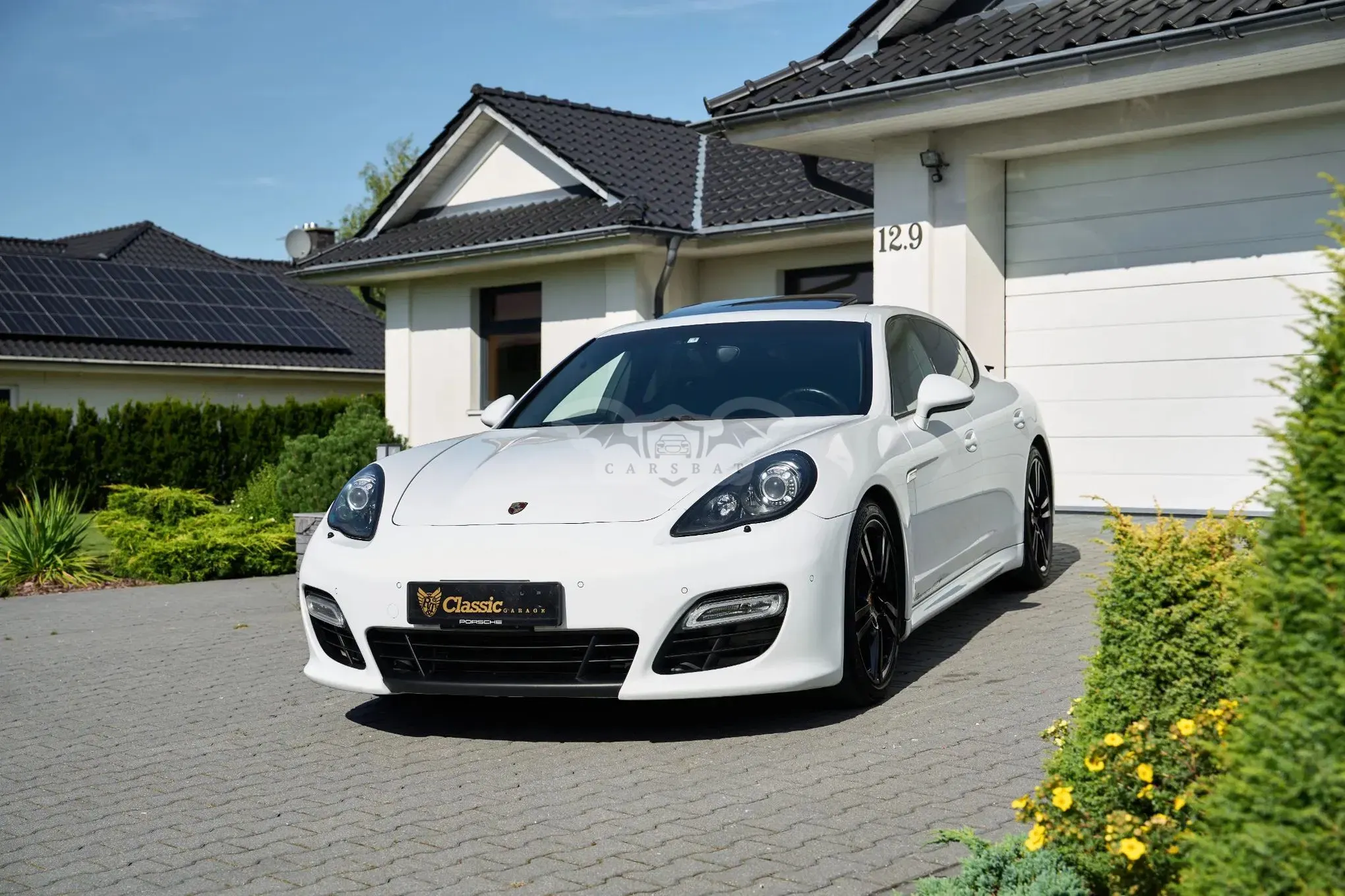 Porsche Panamera GTS 2012
