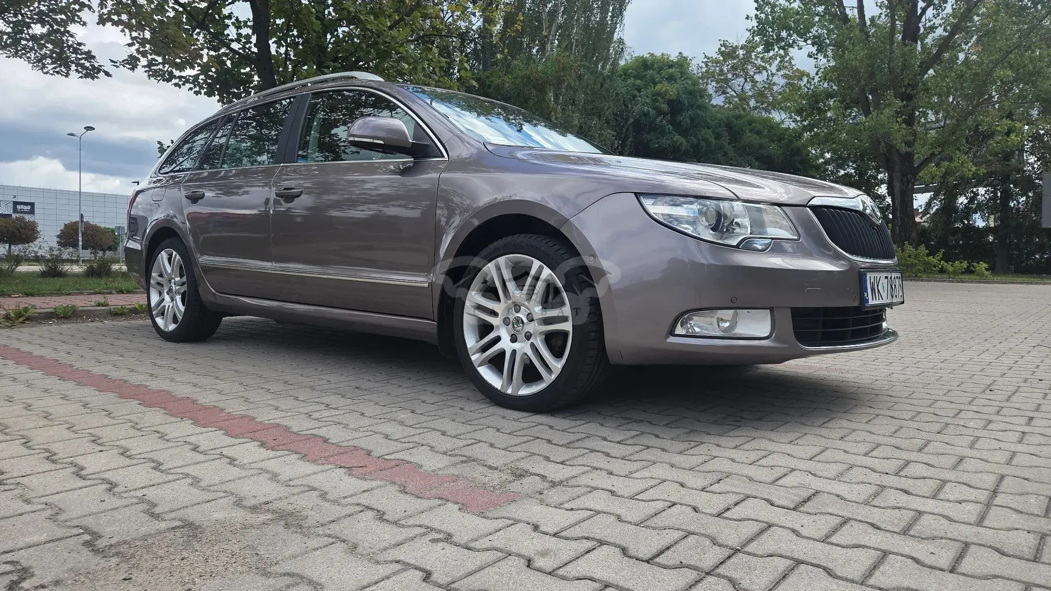 Skoda Superb II (2008-2018) 2.0 TDI Elegance Outdoor DSG 2012
